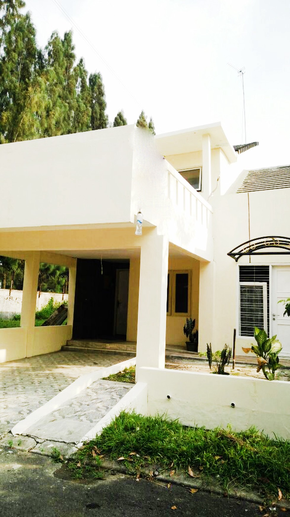 Rumah Bagus Di Cluster Fresno Kota Duta Mas, Cikarang