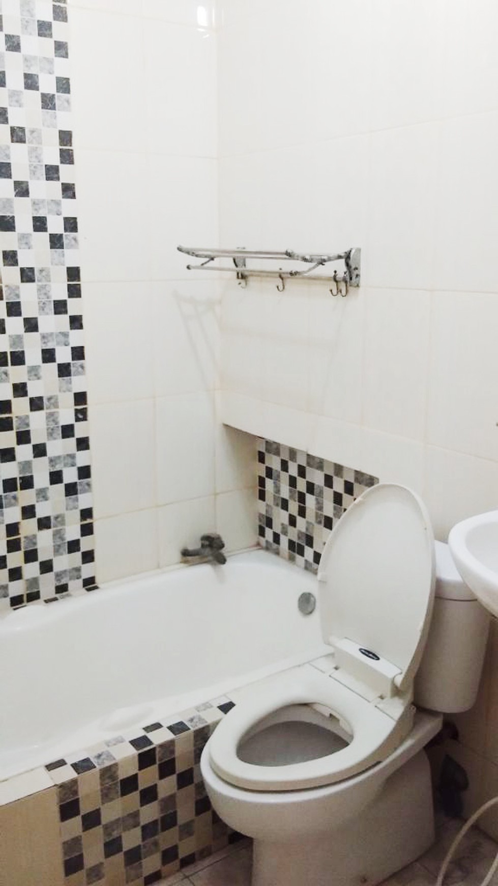 Rumah Bagus Di Cluster Fresno Kota Duta Mas, Cikarang