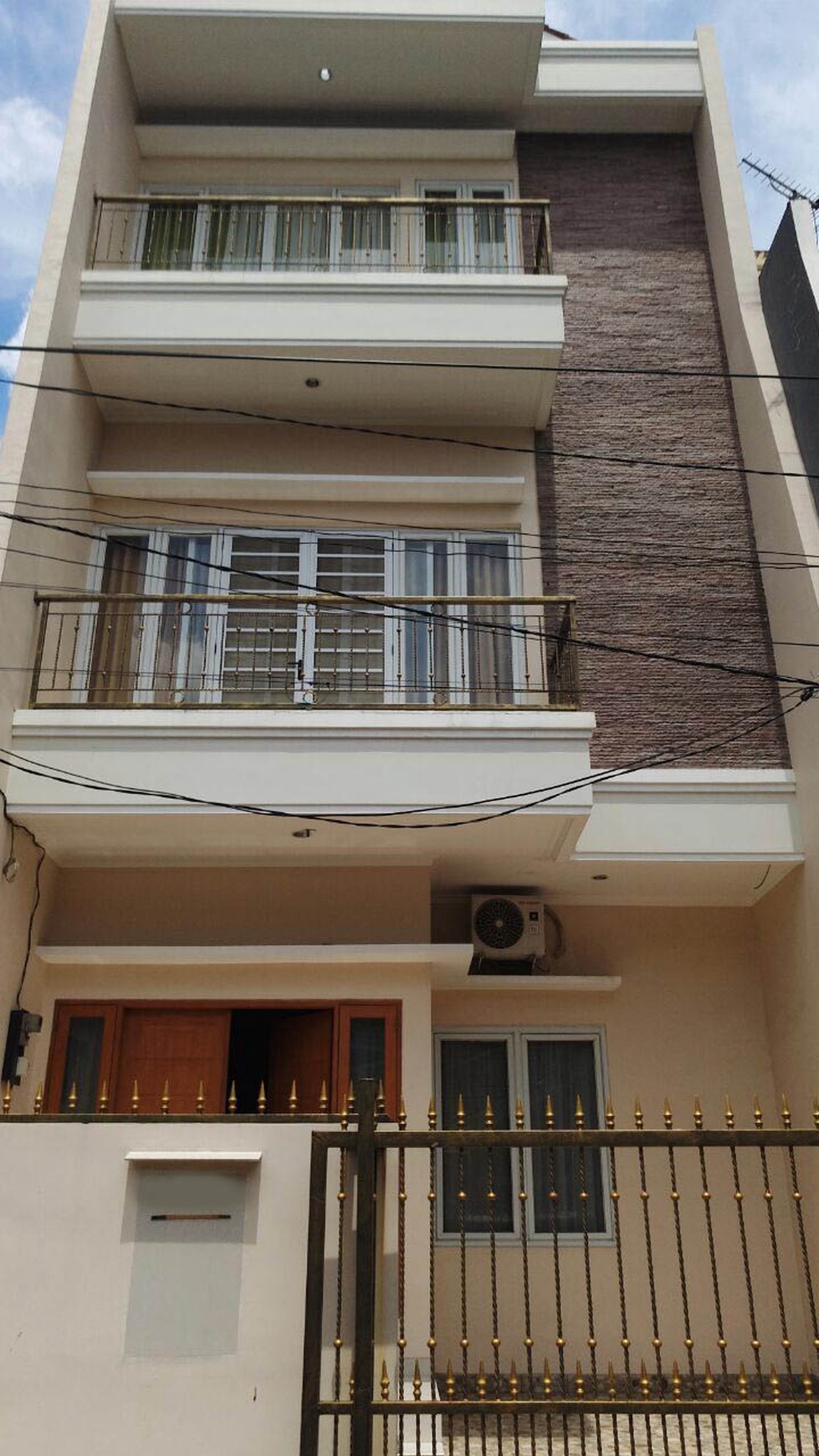 Rumah Gading Griya Lestari Jl Anoa Lestari, Luas 6x15m2