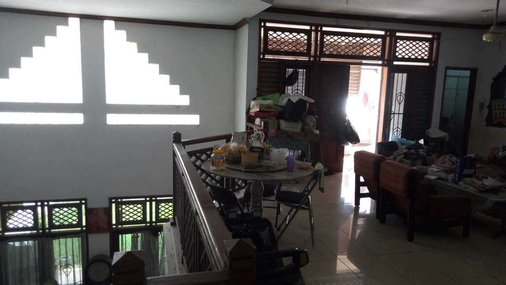 Dijual rumah di pinggir jalan raya cocok untuk usaha, kantor, tempat tinggal