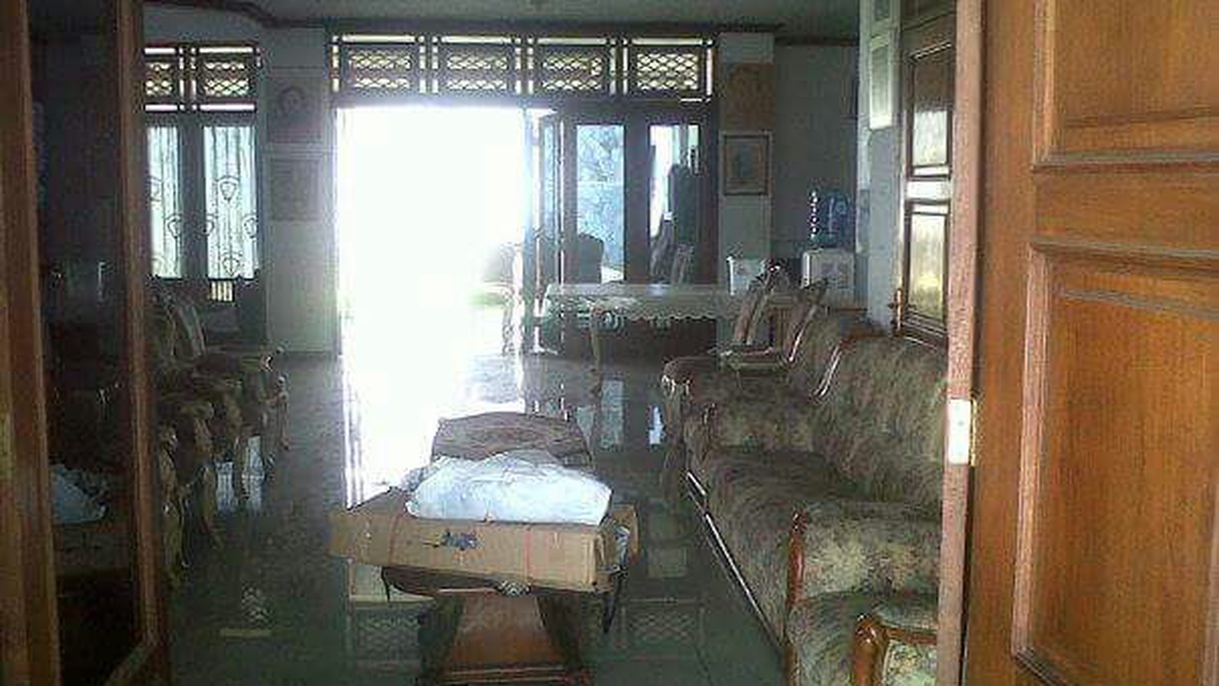 Dijual rumah di pinggir jalan raya cocok untuk usaha, kantor, tempat tinggal