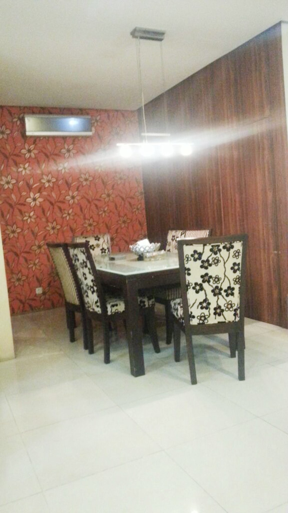 Rumah Nyaman dan Siap Huni di kawasan BIntaro Sektor 1, Jakarta Selatan