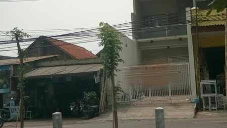 Strategis bisa untuk kantor nol jalan raya