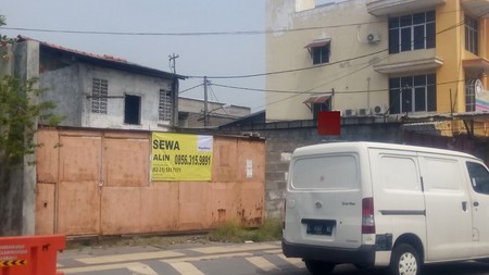 Gudang Raya Wiyung strategis