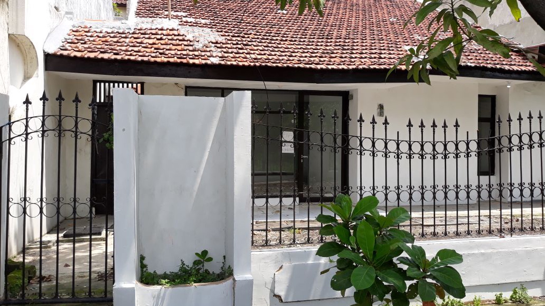 Sewa Rumah daerah Rungkut kamar banyak