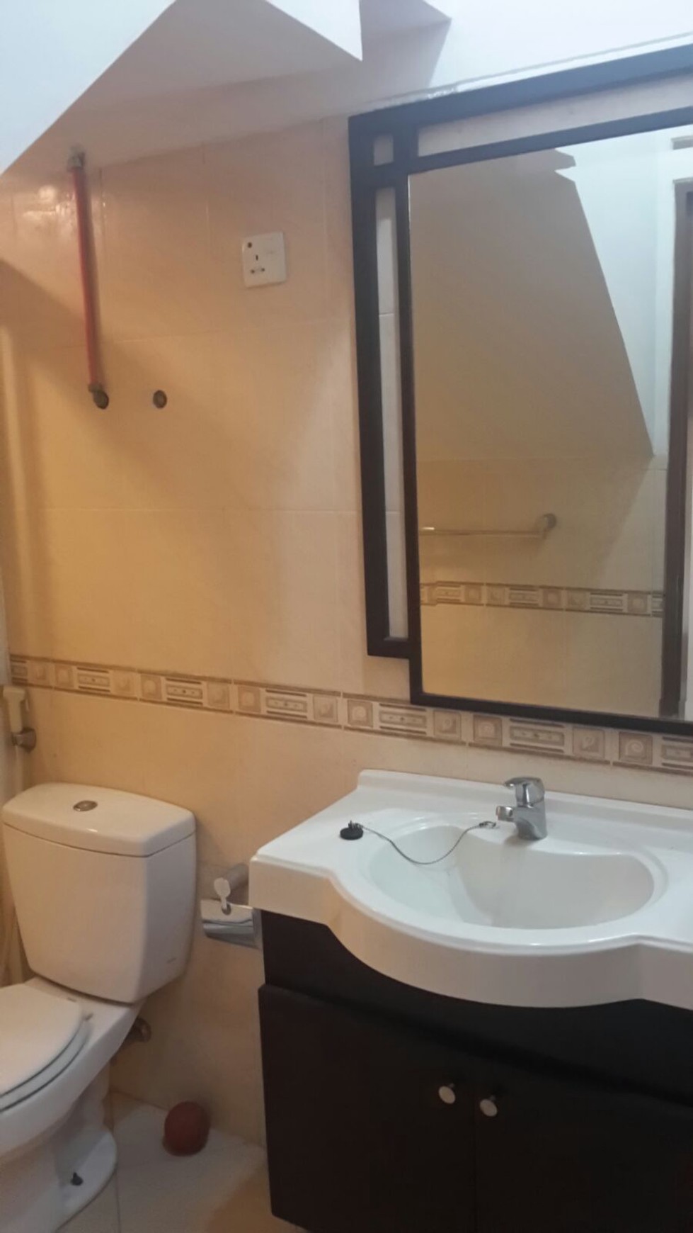 Rumah siap huni di Taman Telaga Golf