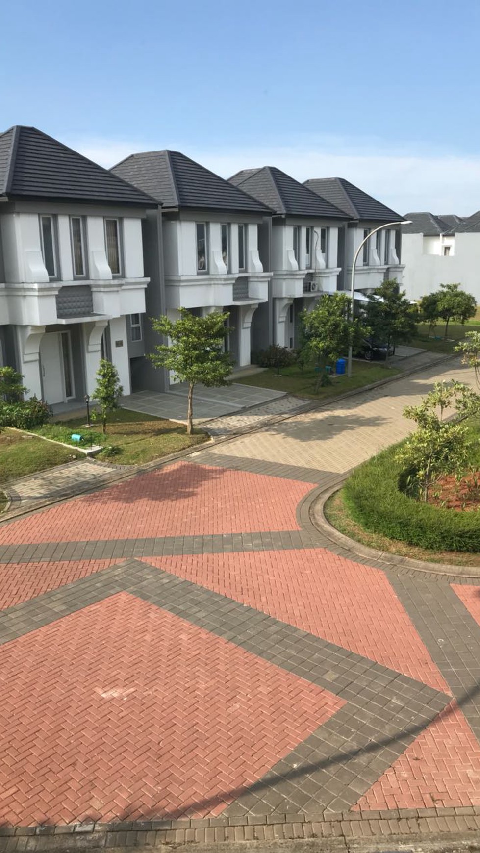 Rumah siap huni di Eminent