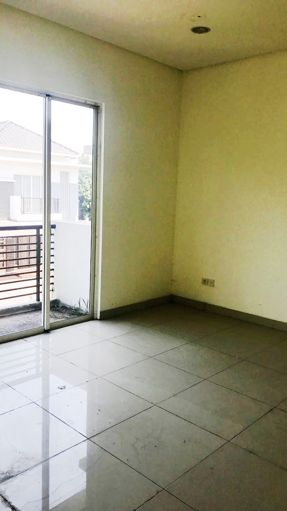 Rumah Nyaman dan Siap huni di Kawasan Cluster Residence One, BSD