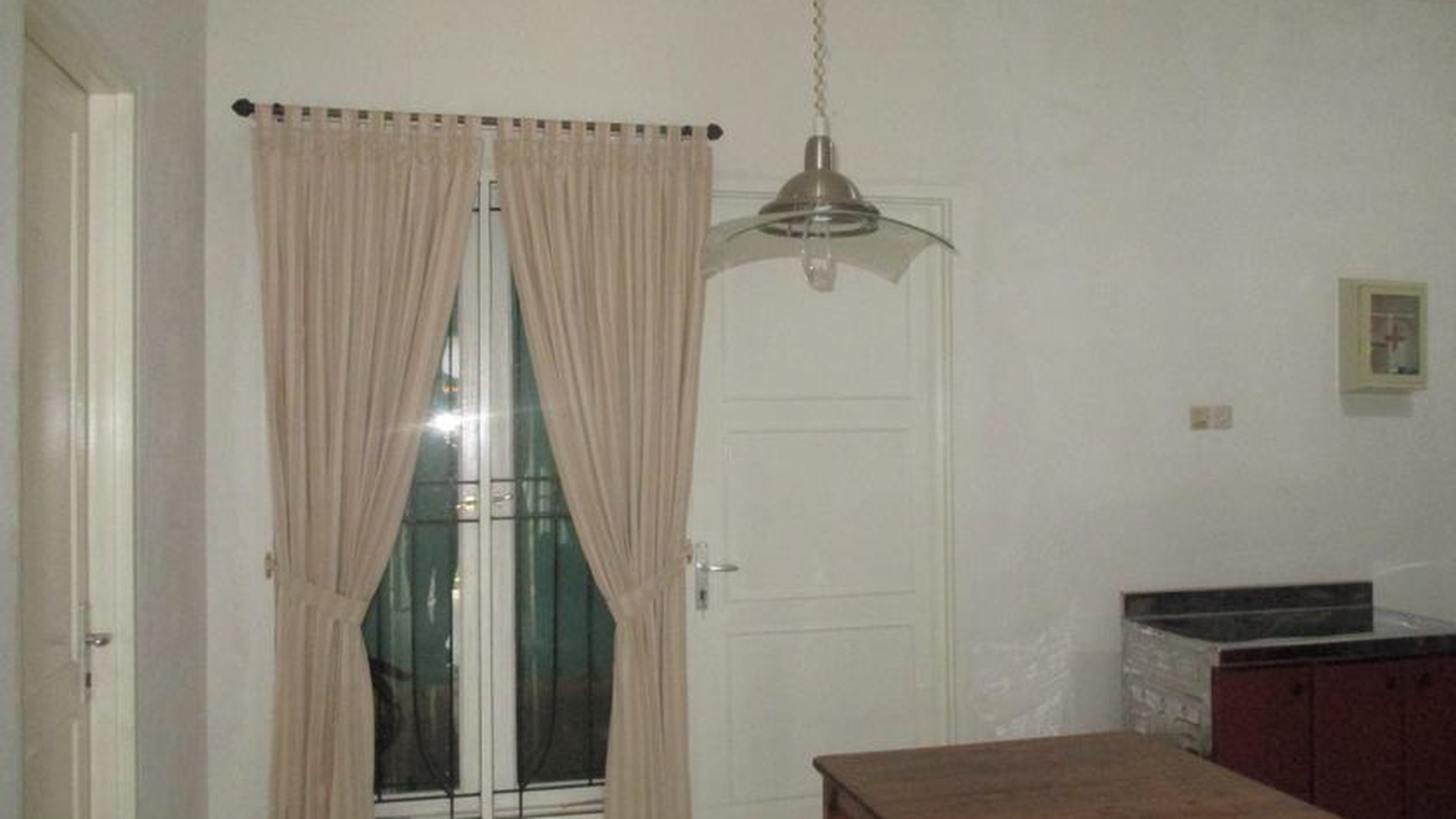 Dijual Rumah di Serpong Park, strategis, dekat Binus School, siap huni