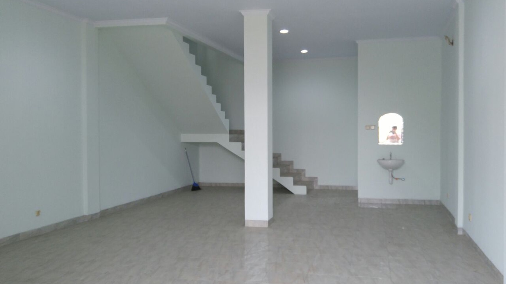 Dijual / Disewakan Ruko di Jl. Prambanan Raya- Perum 2, Karawaci