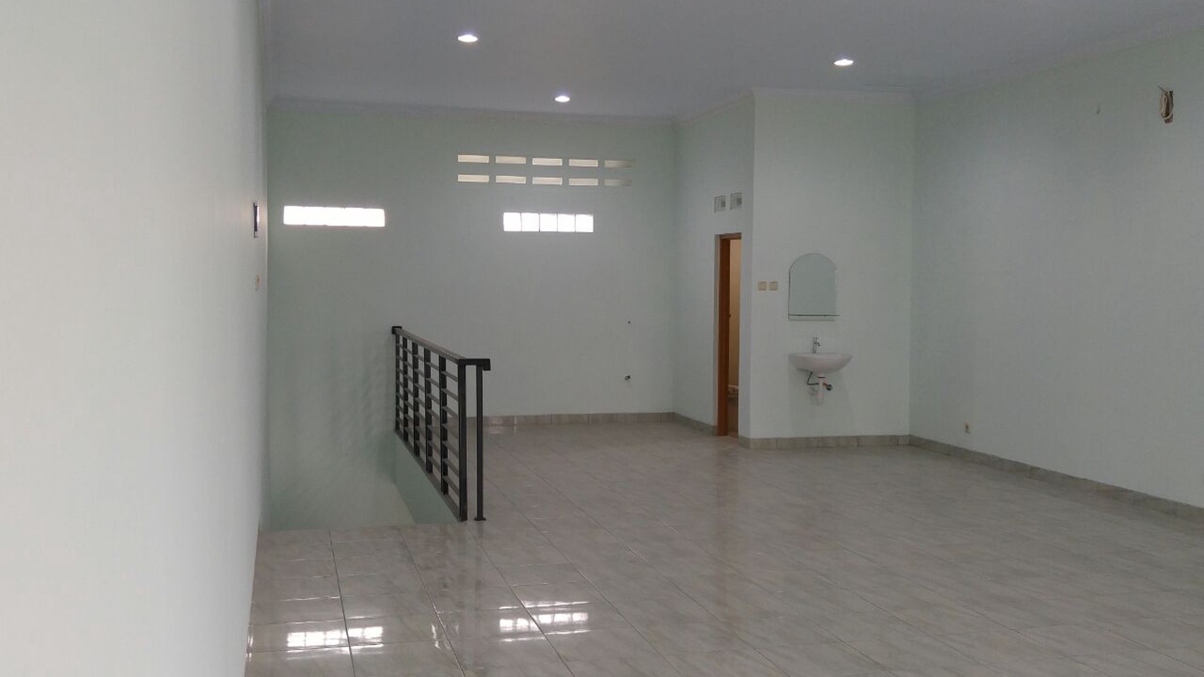 Dijual / Disewakan Ruko di Jl. Prambanan Raya- Perum 2, Karawaci