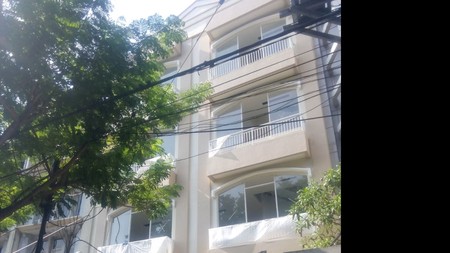 Ruko Pusat Kota strategis ada lift