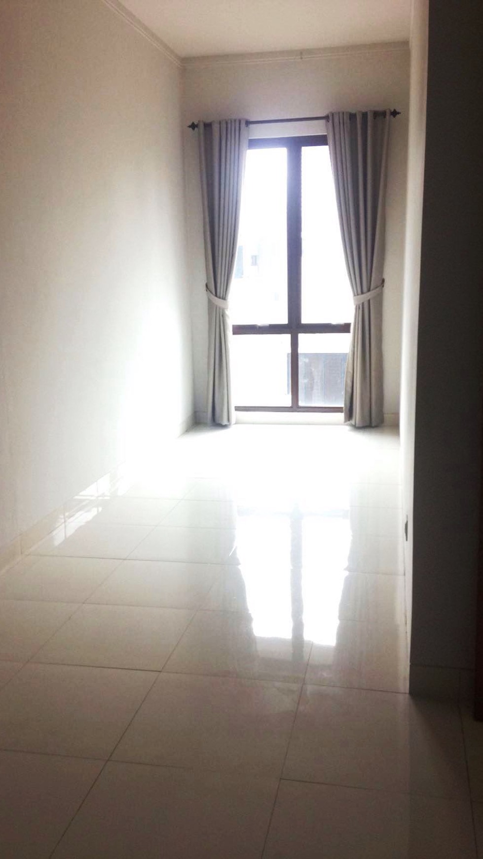 Rumah Nyaman dan Siap Huni di Kawasan Cluster Discovery, Bintaro