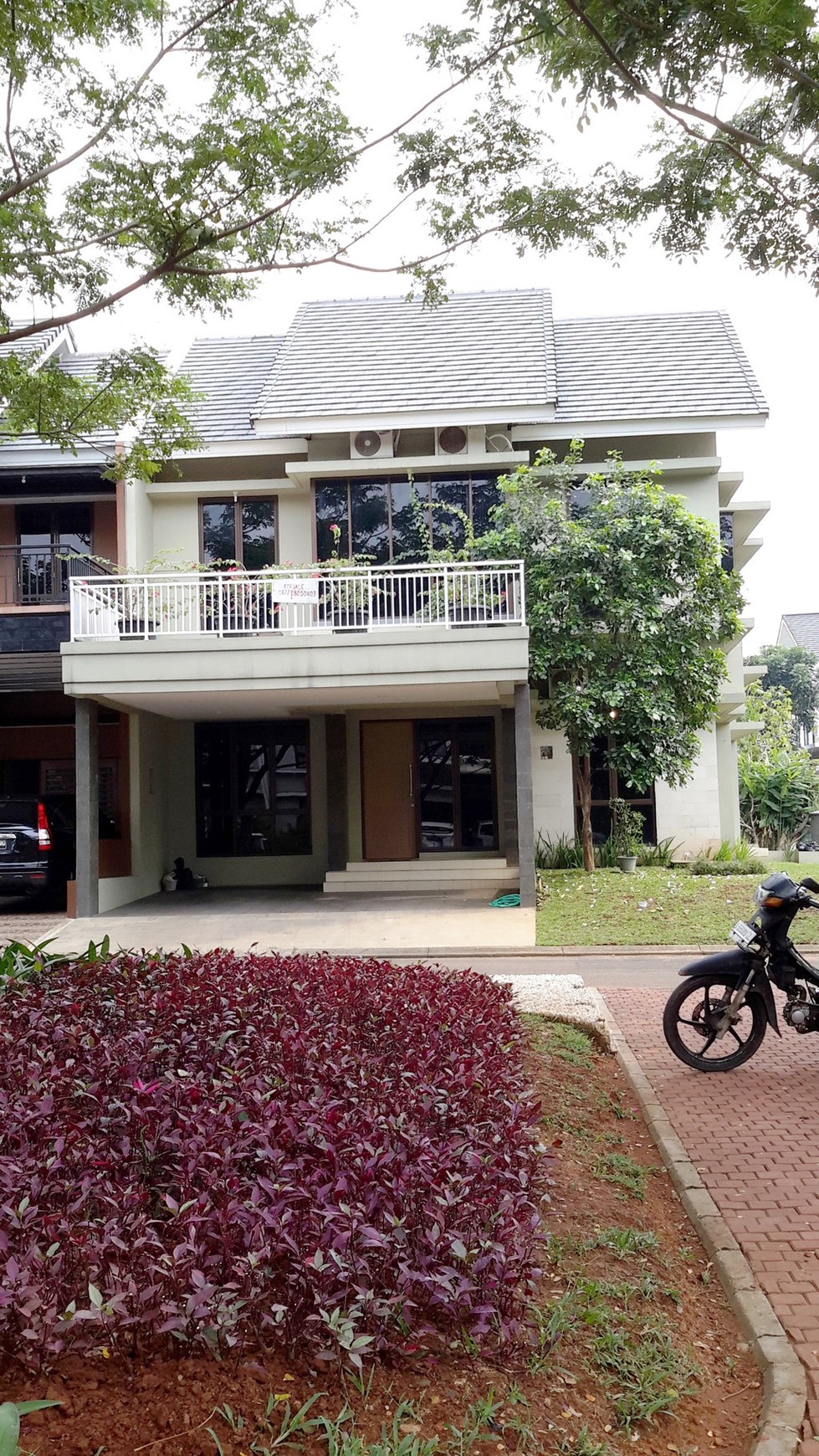 Rumah Nyaman dan Siap Huni di Kawasan Cluster Discovery, Bintaro