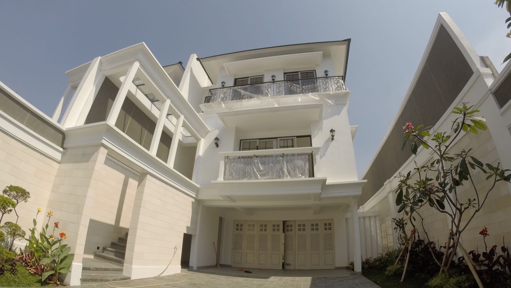 Di Jual Rumah Brand New di Cempaka Putih Tengah