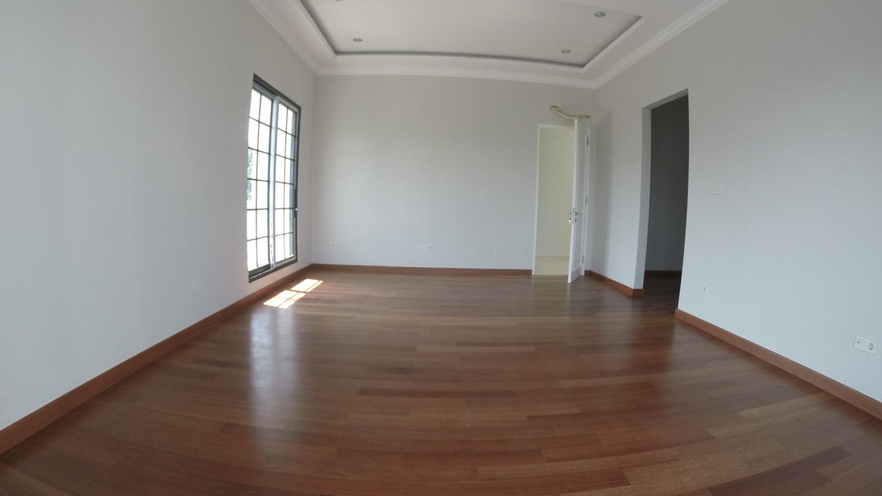 Di Jual Rumah Brand New di Cempaka Putih Tengah