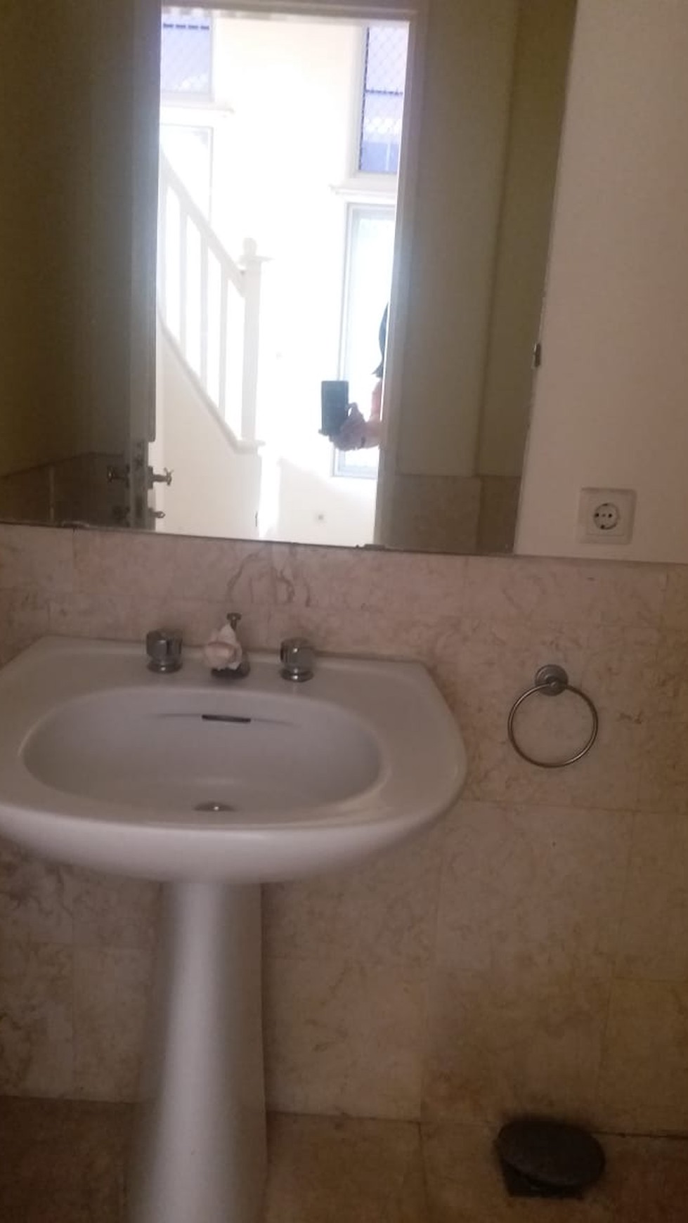 Disewakan Rumah di Taman Cendana Golf - Lippo Karawaci