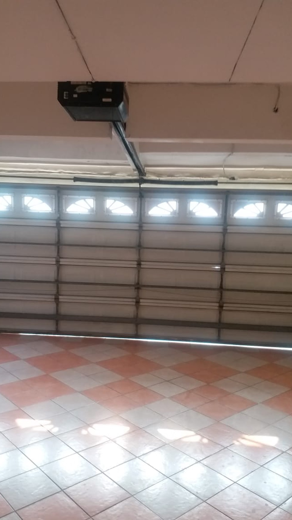 Disewakan Rumah di Taman Cendana Golf - Lippo Karawaci