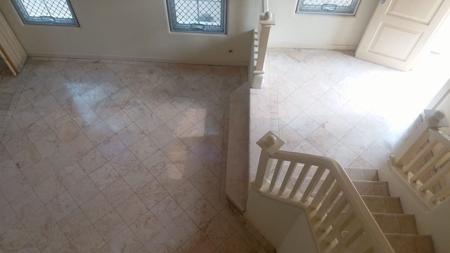 Disewakan Rumah di Taman Cendana Golf - Lippo Karawaci