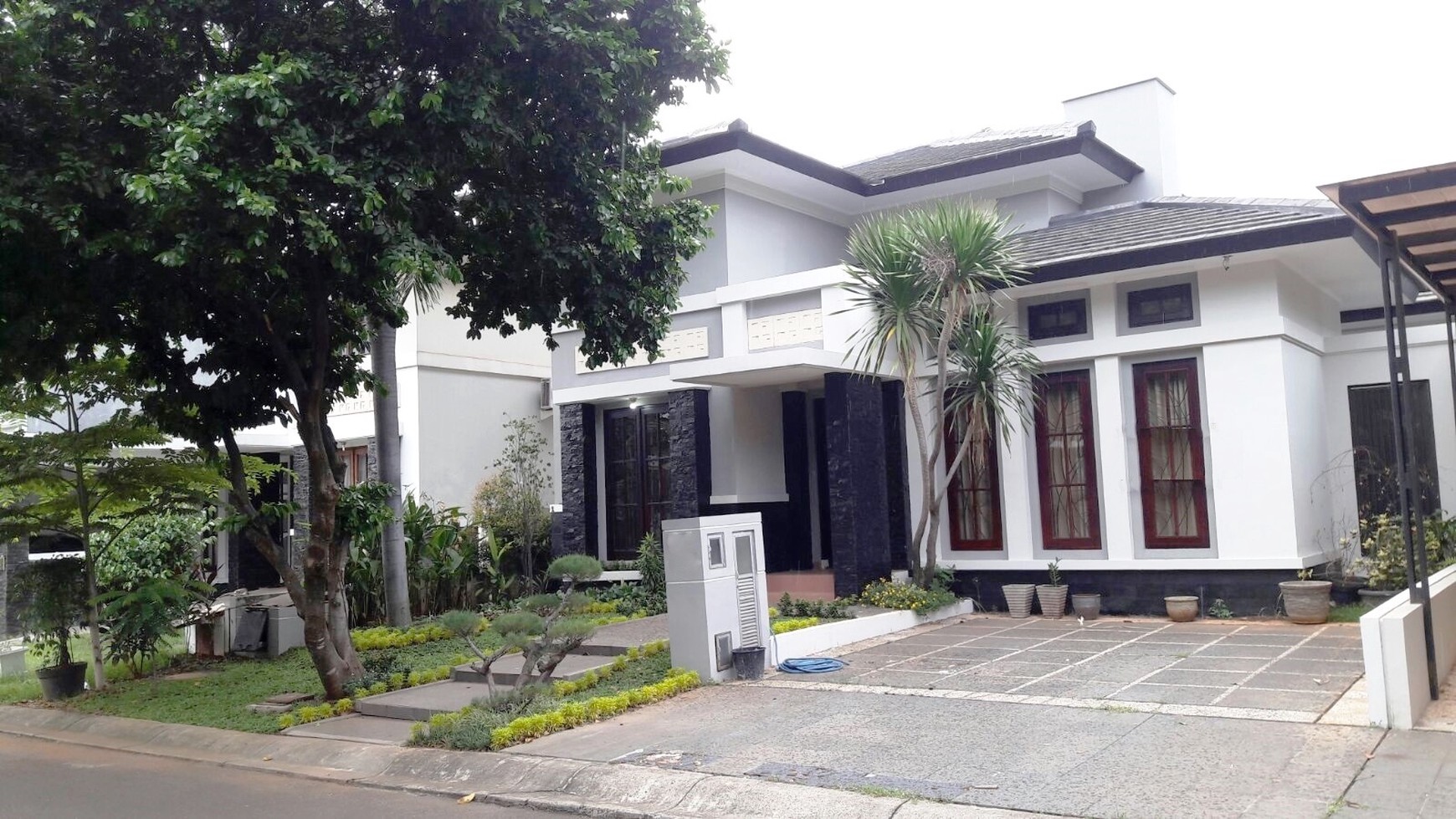 Rumah Nyaman dan Siap Huni di Kawasan Menteng, Bintaro
