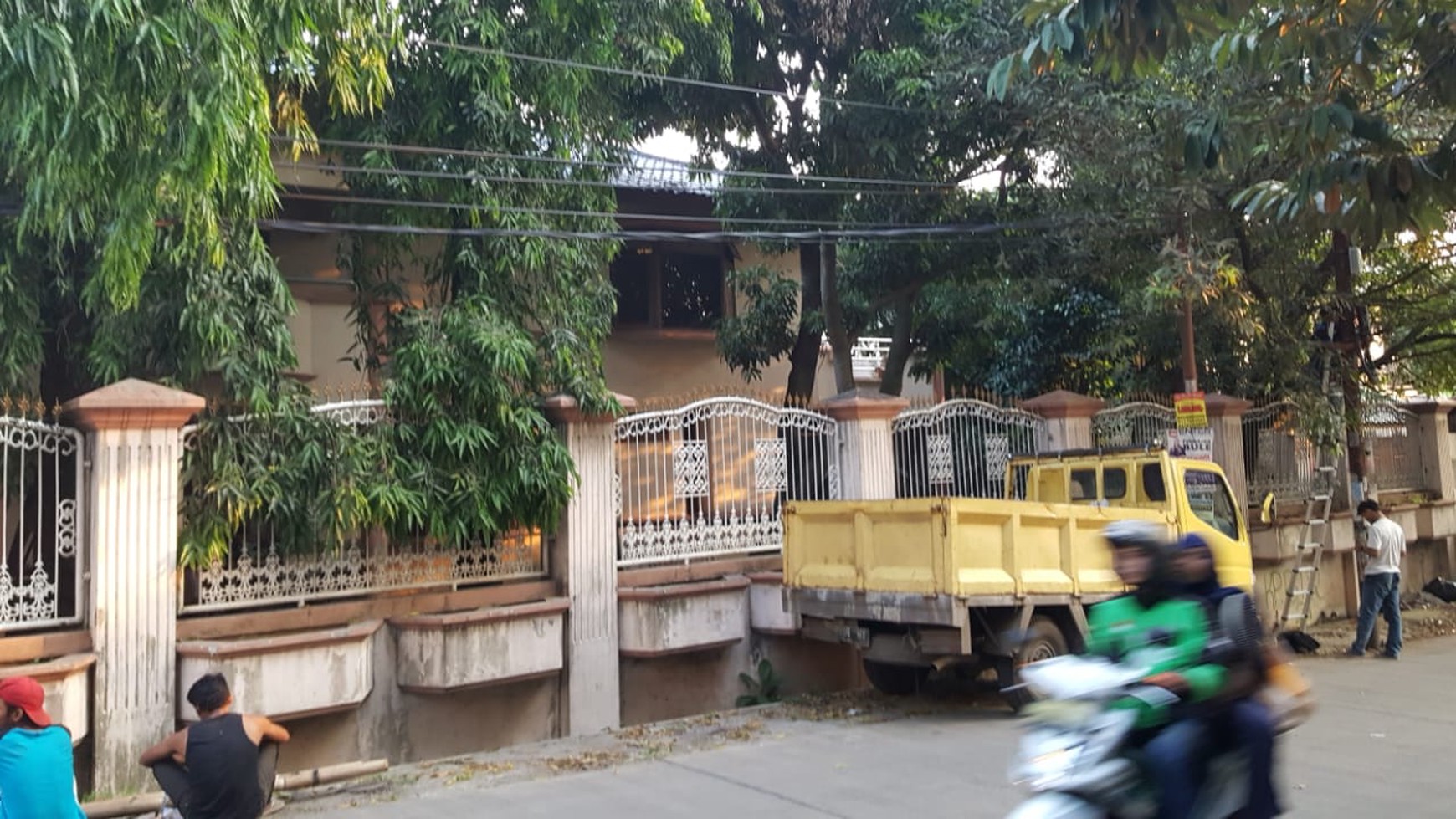 Rumah Halaman Luas di Pondok Aren Tangerang Selatan