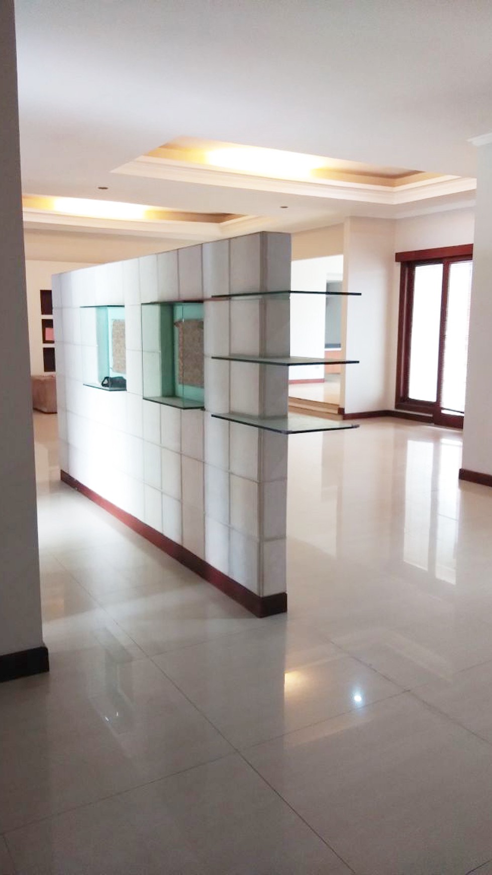 Rumah Terawar Di Blok G Cinere - Depok