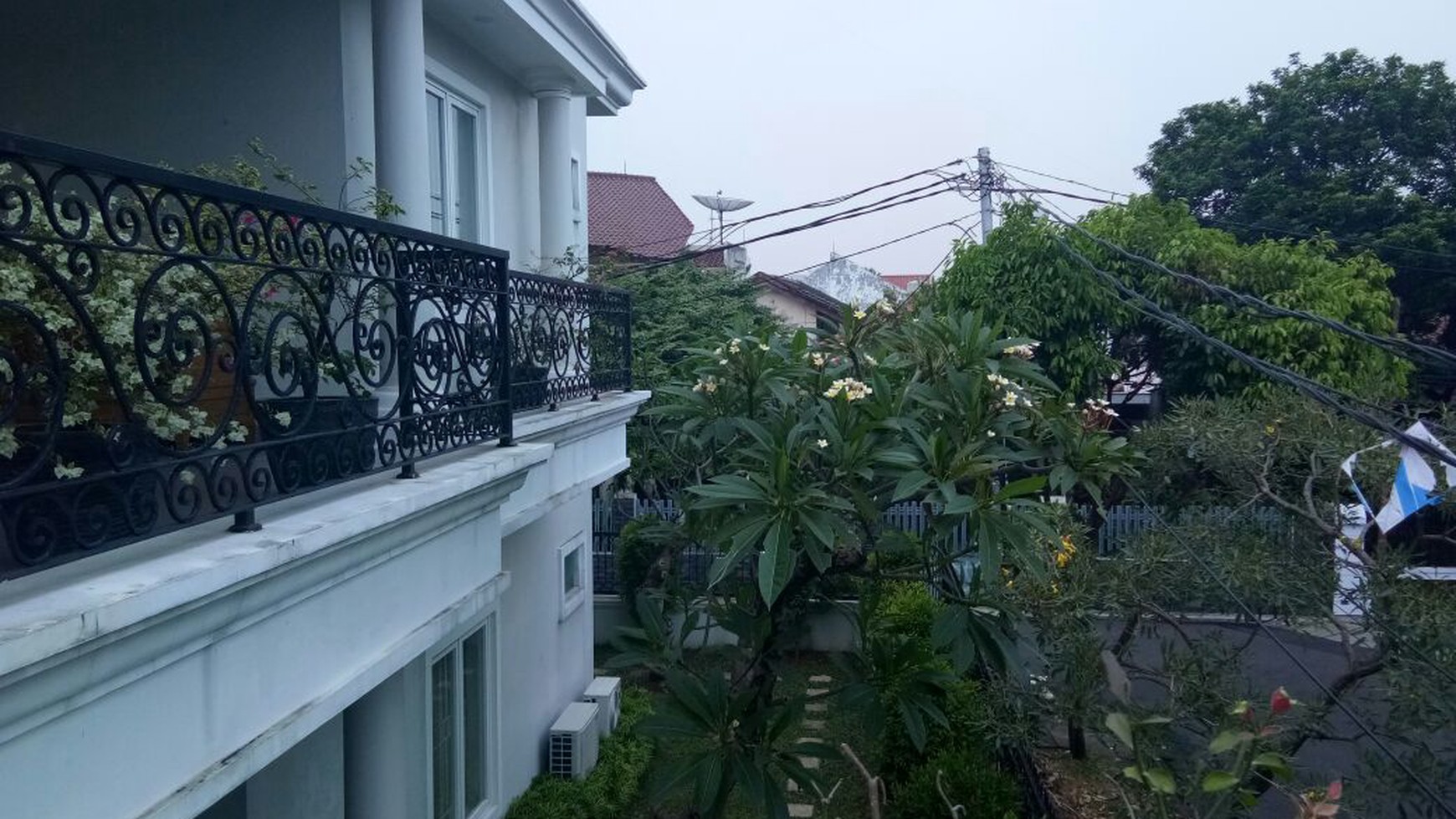 Rumah Mewah Murah Komplek MIGAS  Kebon Jeruk Jakarta Barat