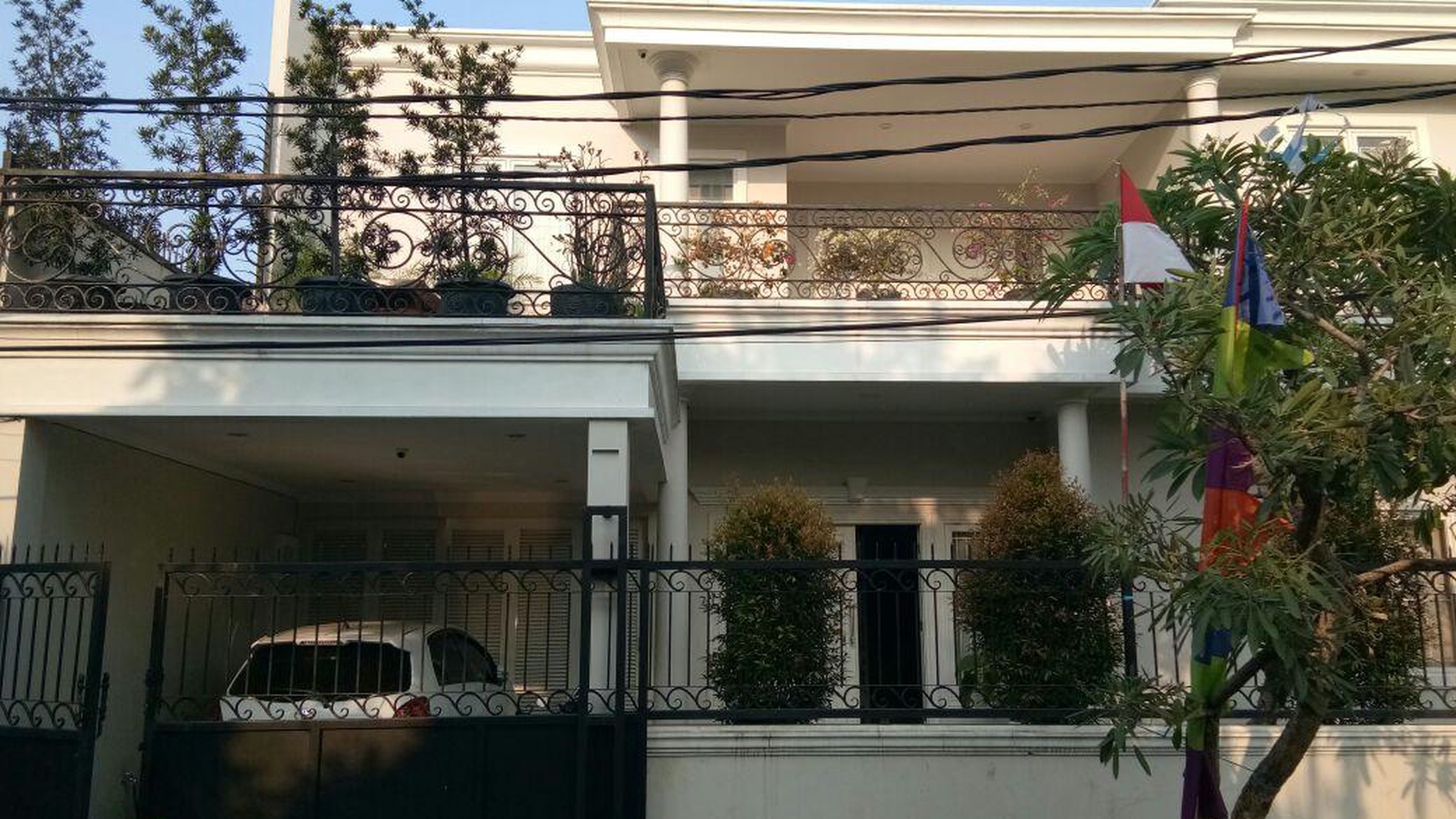 Rumah Mewah Murah Komplek MIGAS  Kebon Jeruk Jakarta Barat