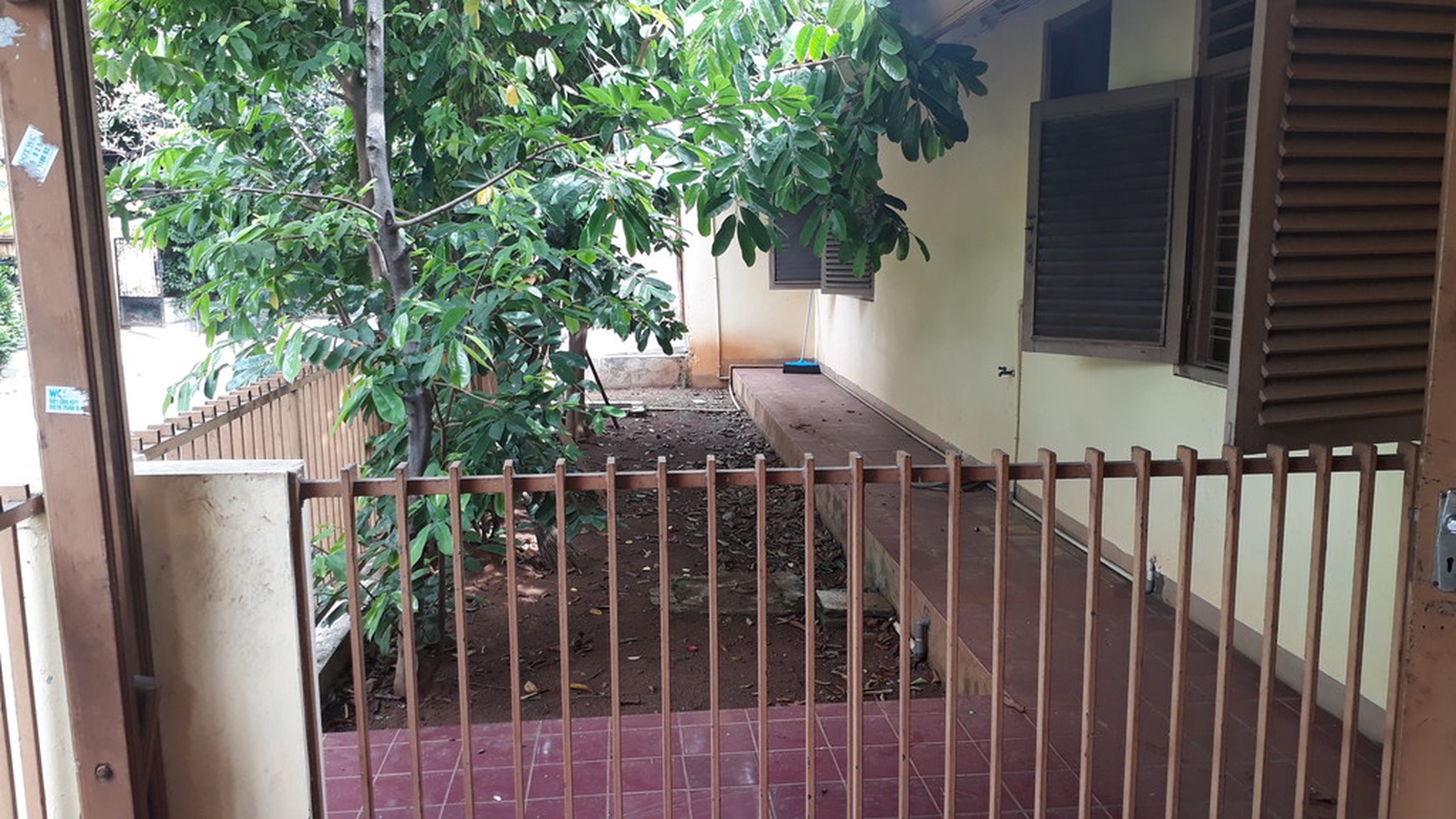 Dijual Rumah tua siap bongkar di Komplek Perhubungan Rawamangun, Jakarta Timur