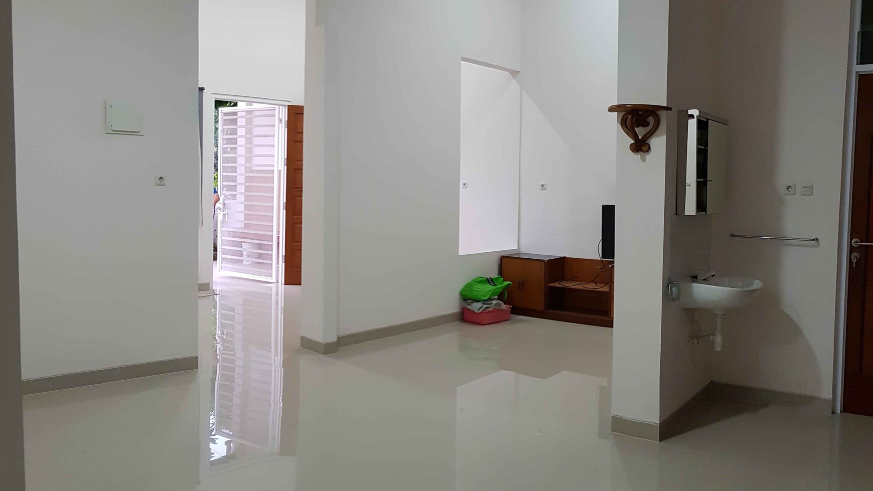 BRAND NEW HOUSE , BANGUNAN LUAS DI VILLA MELATI MAS BSD