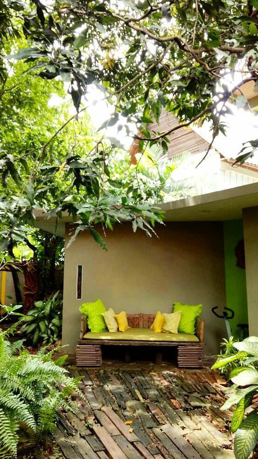 Dijual Rumah Asri dan Artistik di Jakarta Selatan