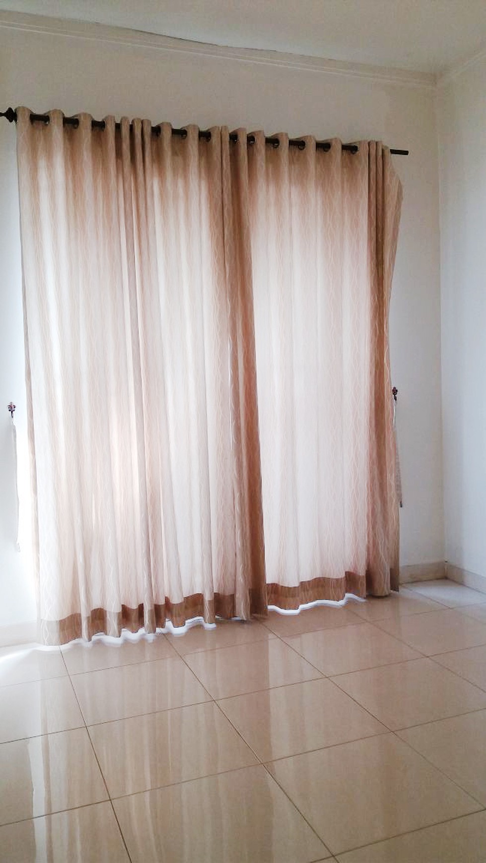 Rumah Nyaman dan Siap Huni di kawasan Cluster Emerald, Bintaro