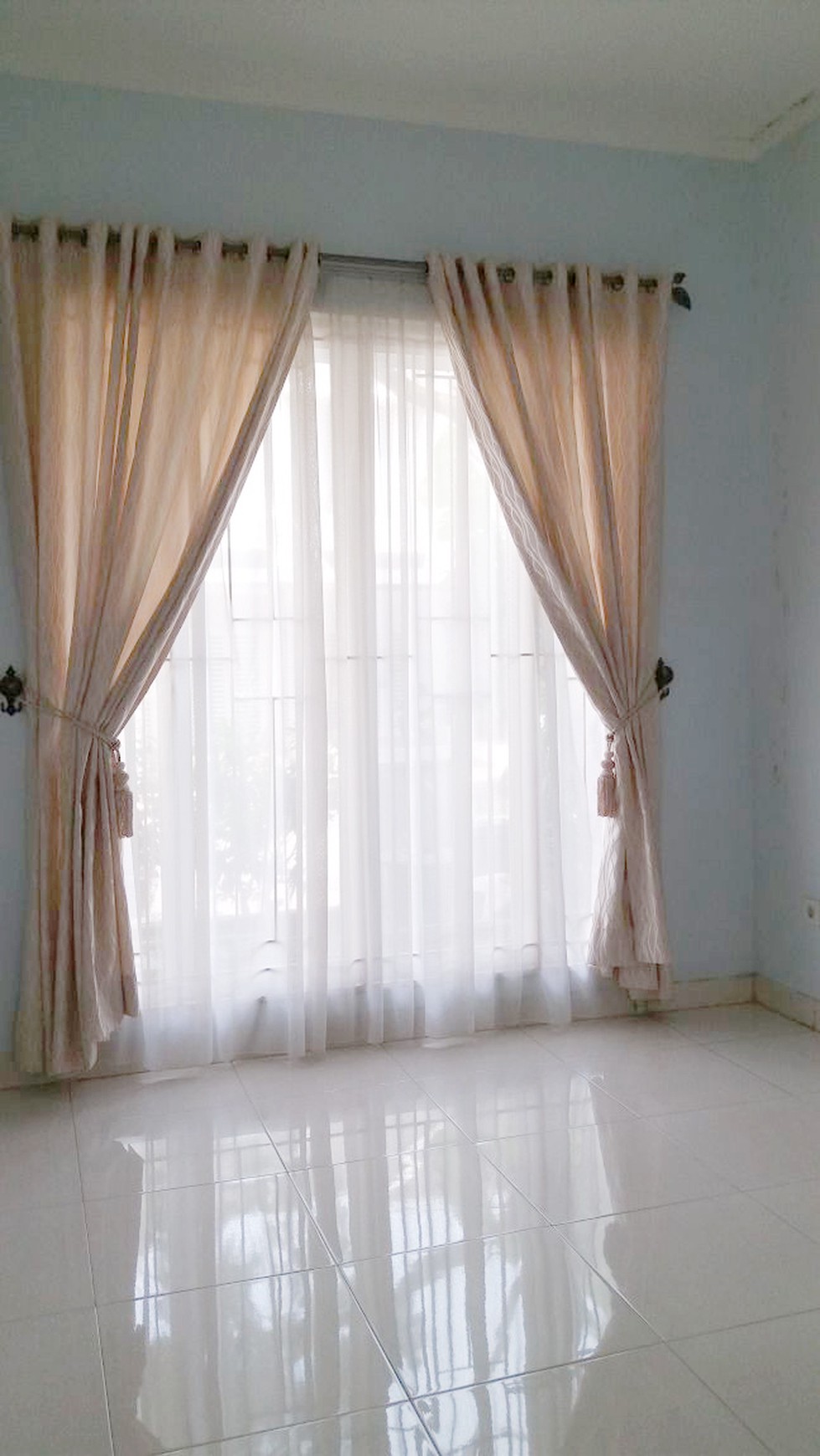 Rumah Nyaman dan Siap Huni di kawasan Cluster Emerald, Bintaro