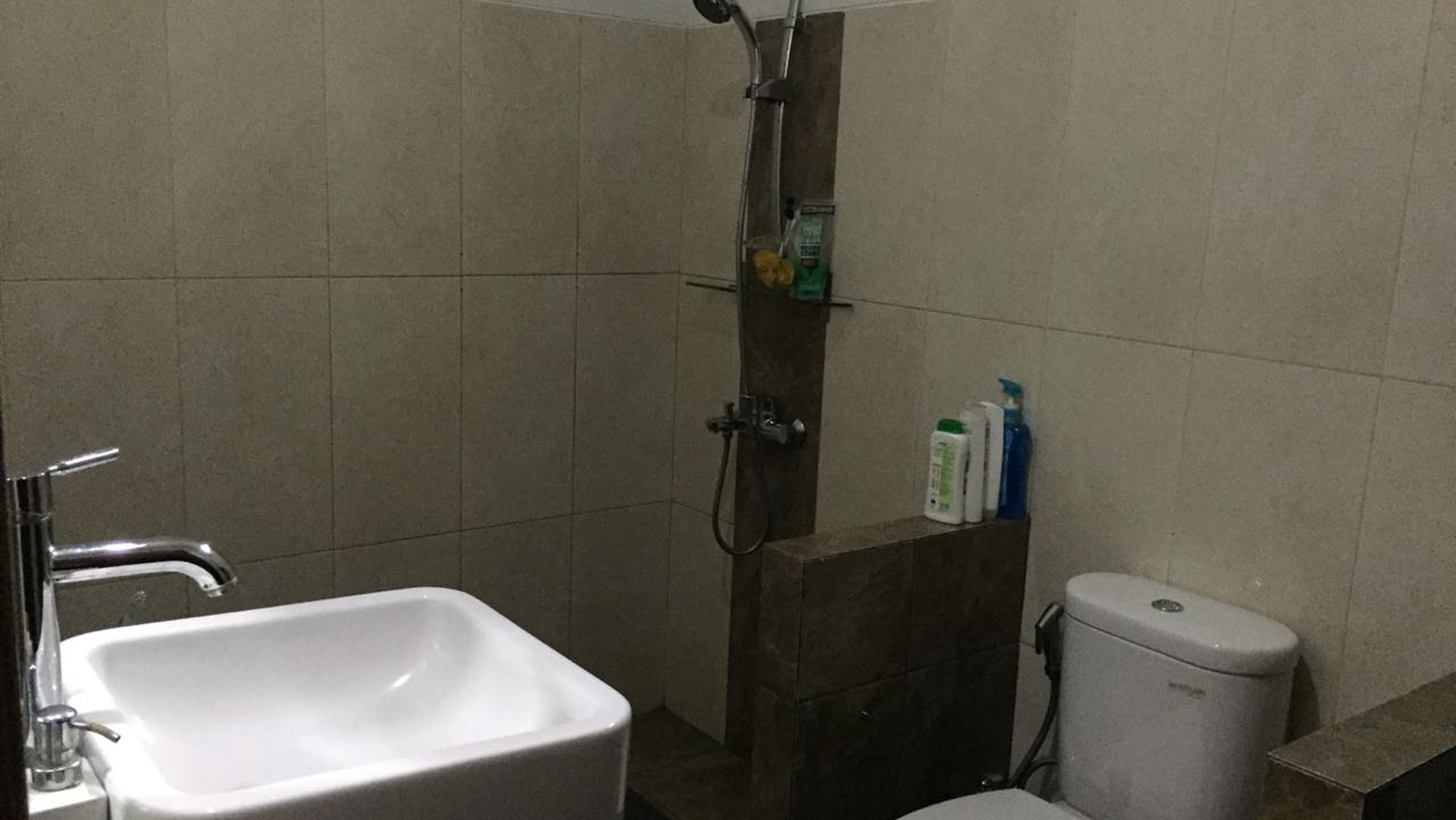 Dijual Rumah Titihan Bintaro Sangat Asri