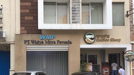 Ruko siap pakai De Best Lottte Mart