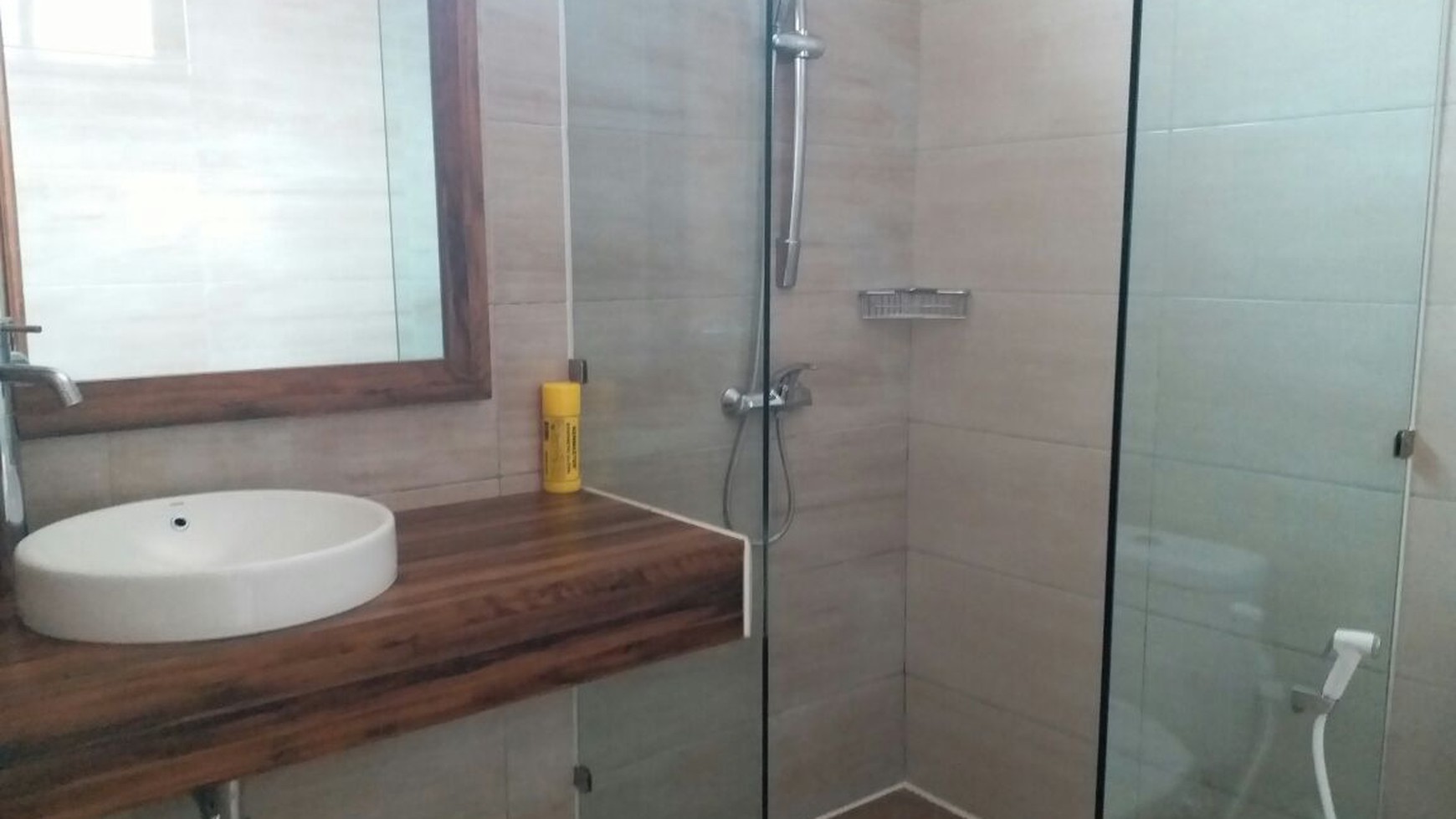 Rumah Bagus dan Terawat Didalam Komplek Villa Delima, Lebak Bulus, Jaksel