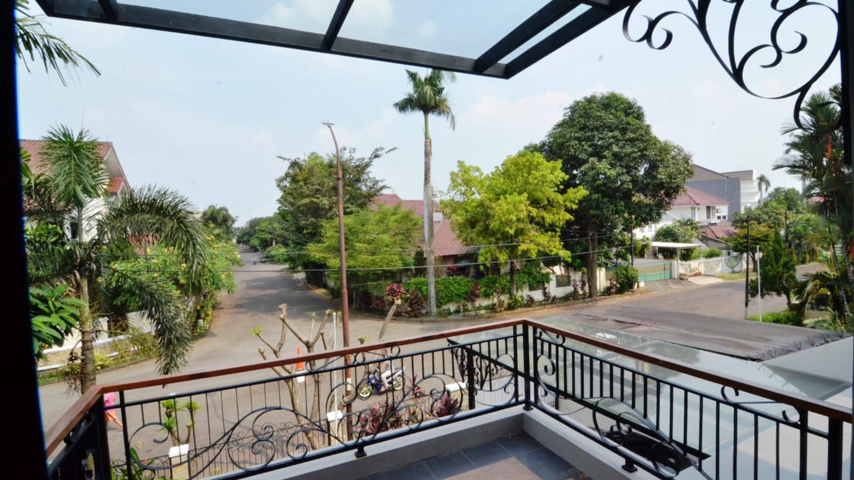 Rumah Bagus dan Terawat Didalam Komplek Villa Delima, Lebak Bulus, Jaksel
