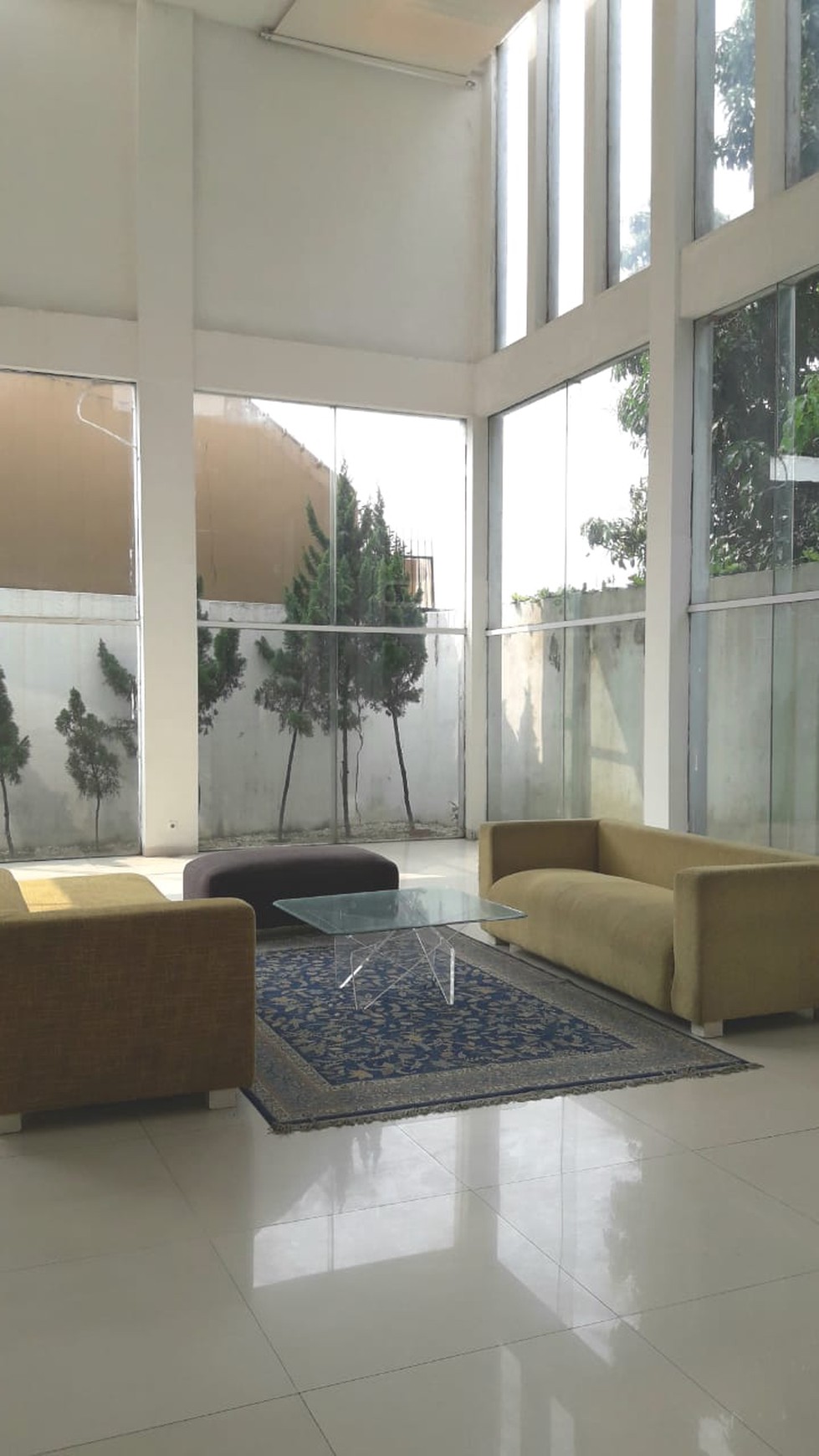Rumah halaman luas, mewah di Bintaro Jaya Sektor 5