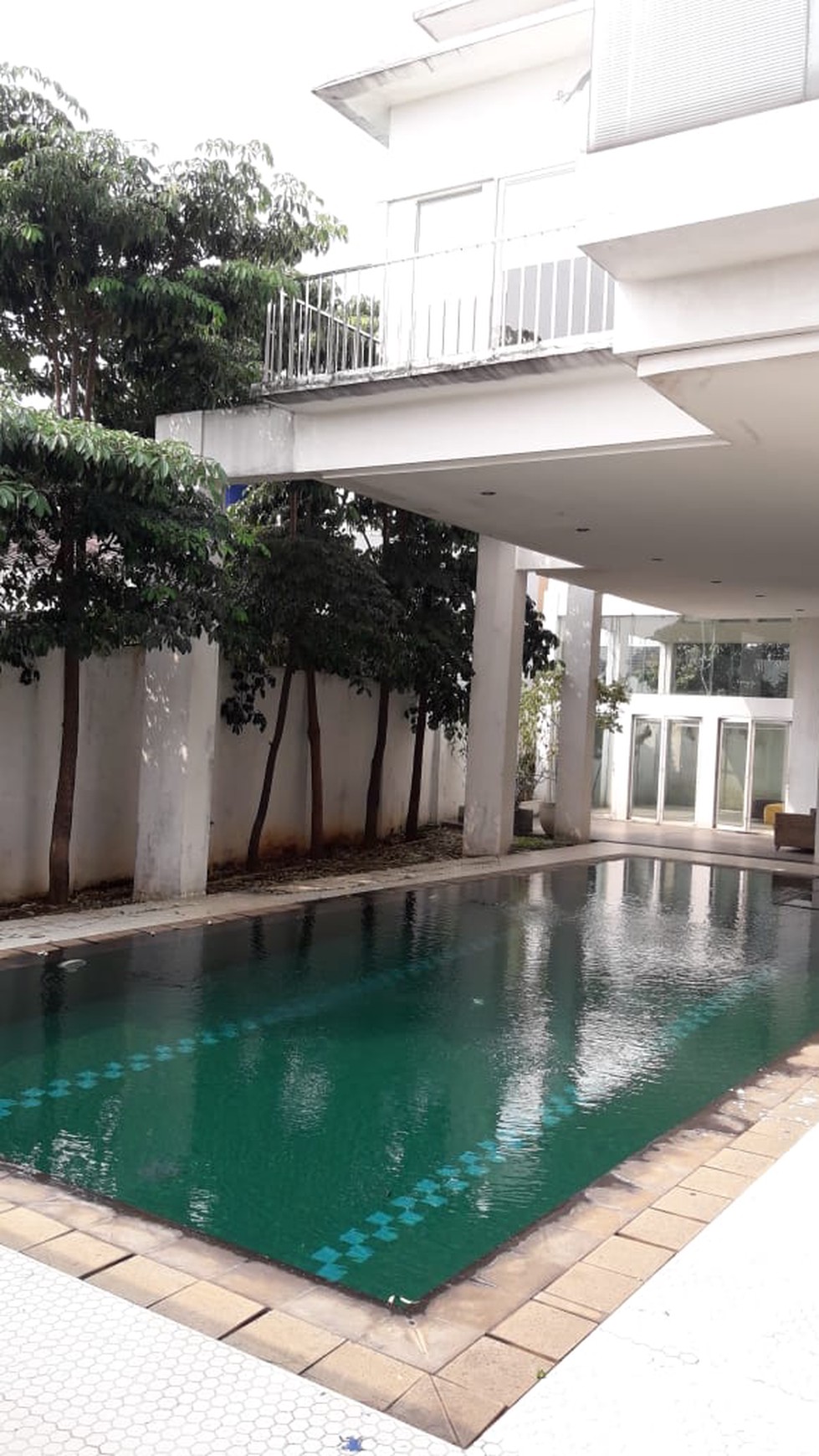 Rumah halaman luas, mewah di Bintaro Jaya Sektor 5