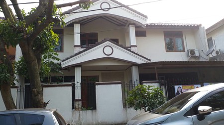 Rumah dikontrakan di Mega Cinere
