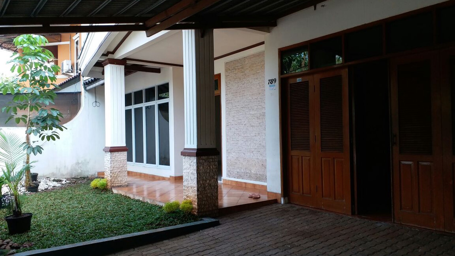 Rumah dikontrakan di Mega Cinere