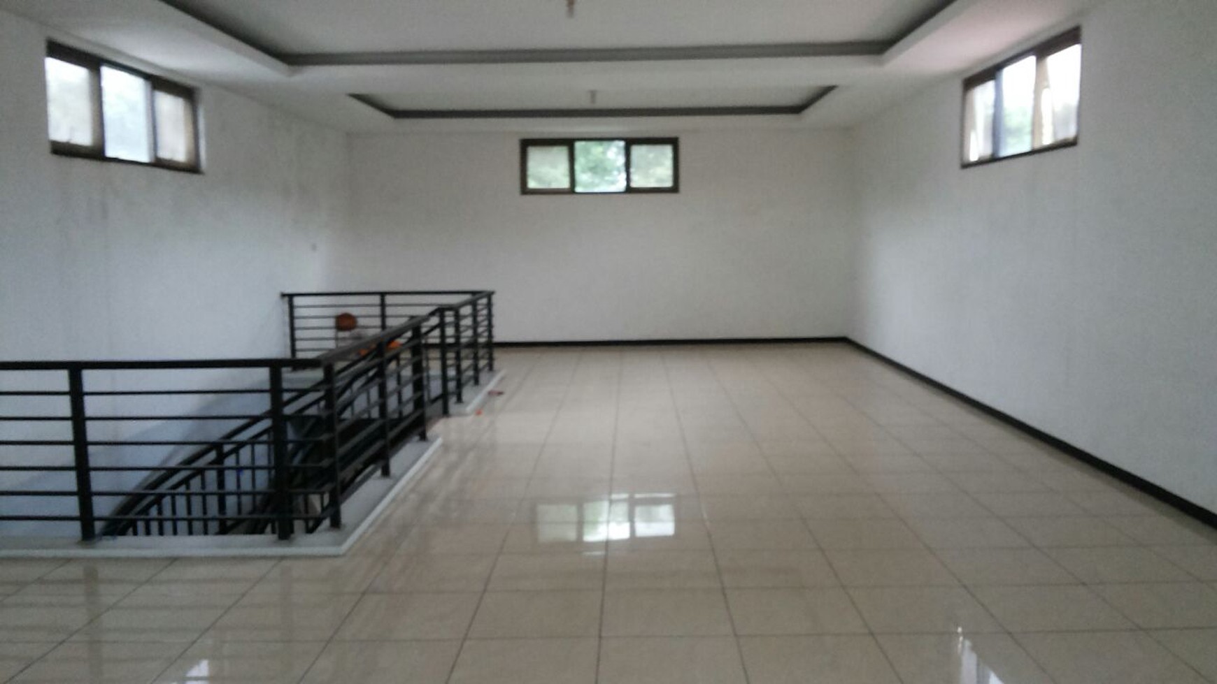 Ruko daerah gresik 3 lantai