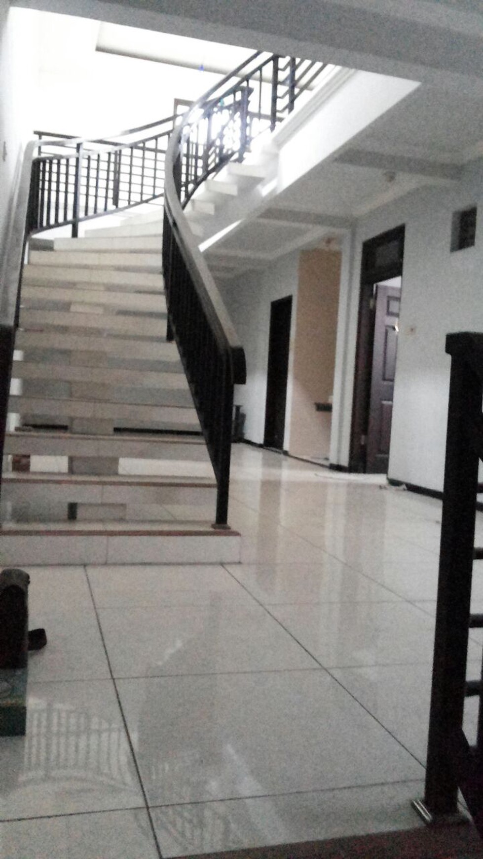 Ruko daerah gresik 3 lantai