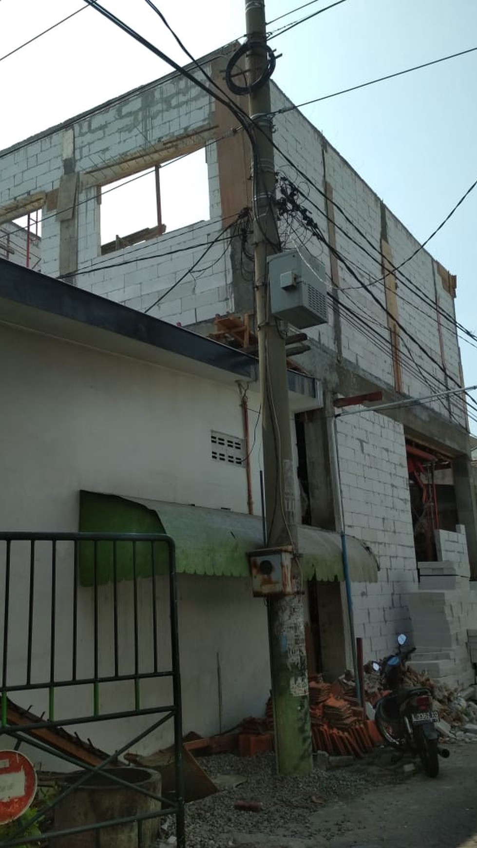 Ruko Tengah Kota proses bangun