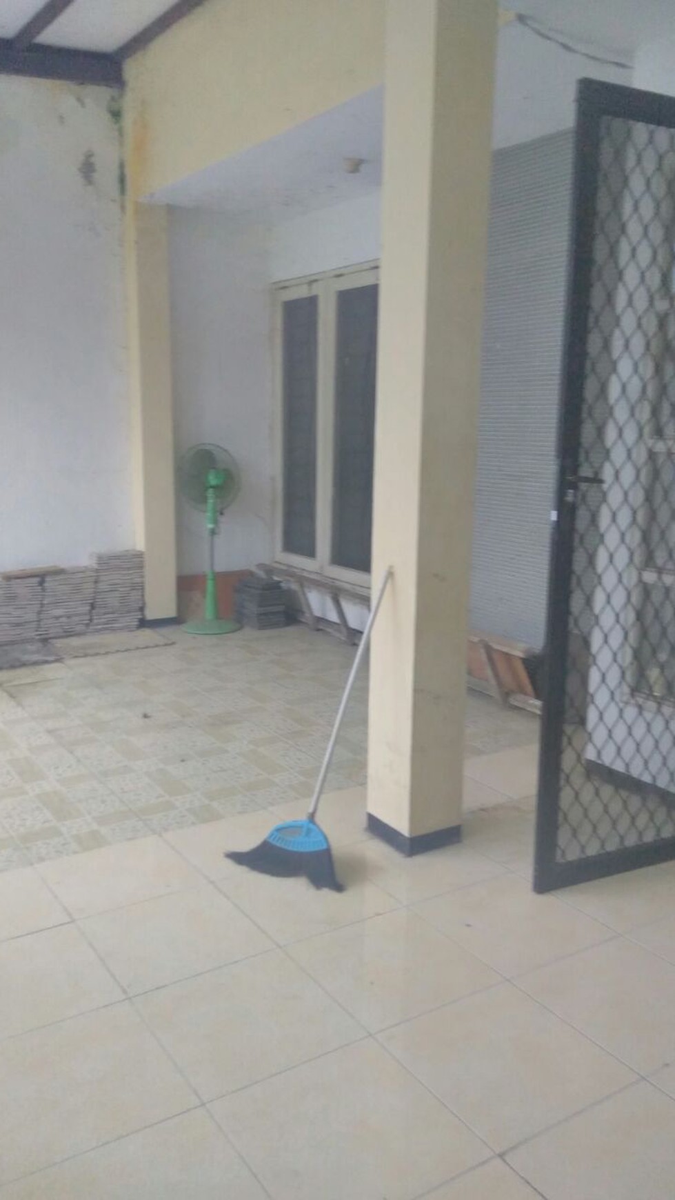 Rumah daerah waru murah