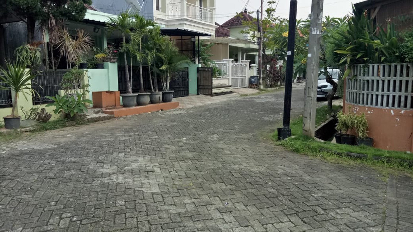 Rumah  Bagus,Dalam perumahan di Cipadu Tangerang Banten