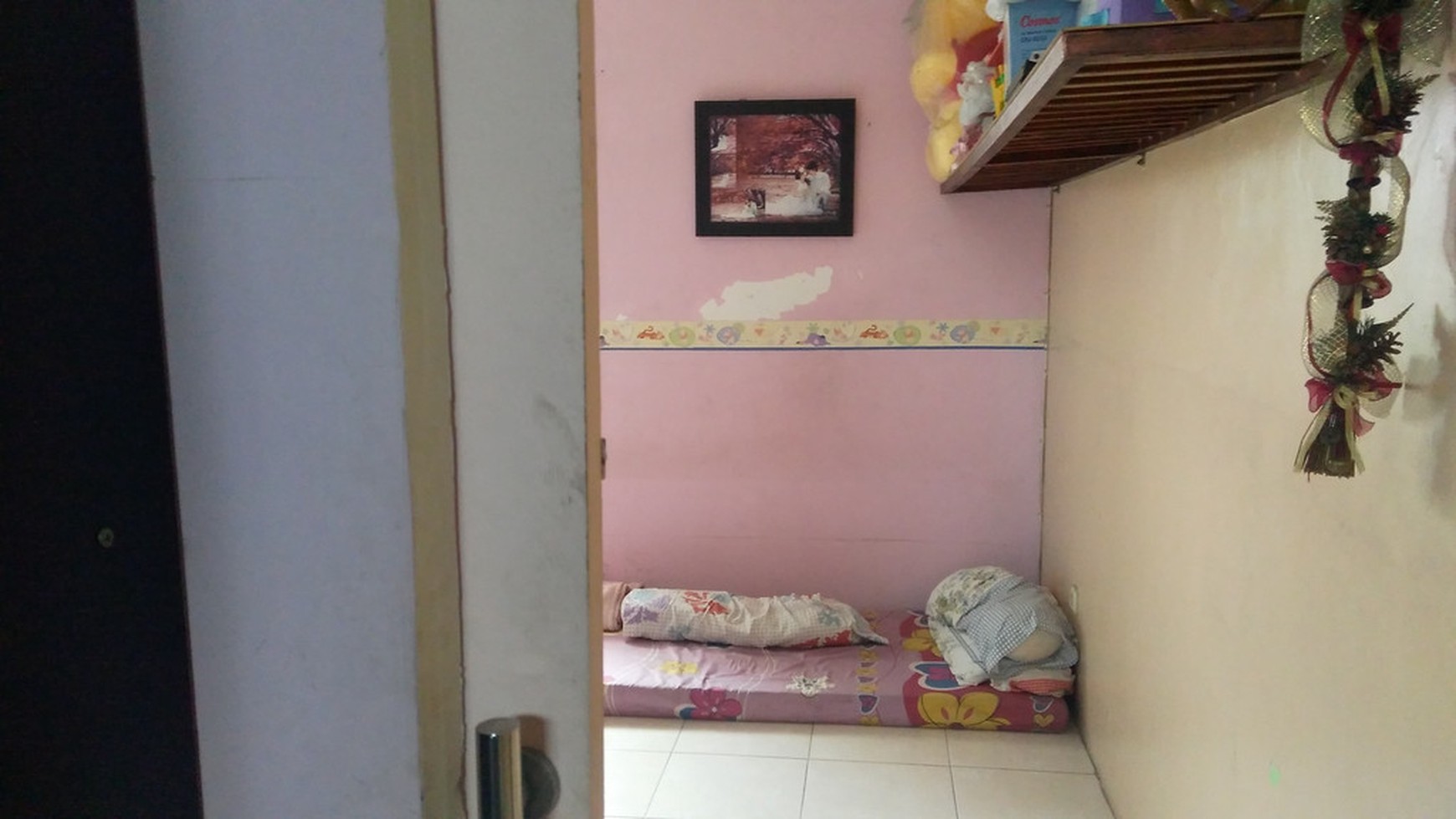 Dijual Ruko 4 Lantai Semi Furnished Harga 2 Lantai Murah Abiiiss....