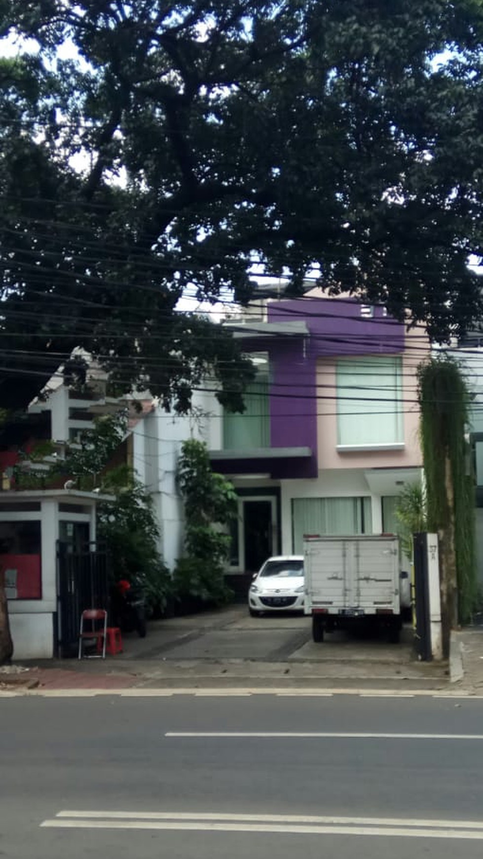 Dijual rumah commerciel di area Senopati Kebayoran Baru harga bisa nego