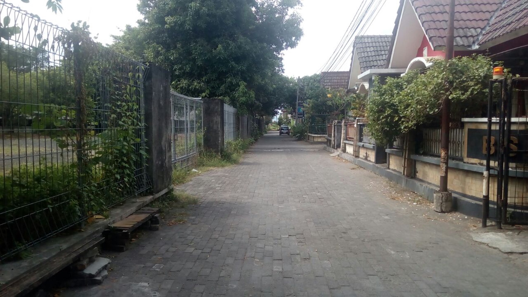 RUMAH TINGGAL COCOK UNTUK KELUARGA BESAR, JAKAL KM 20