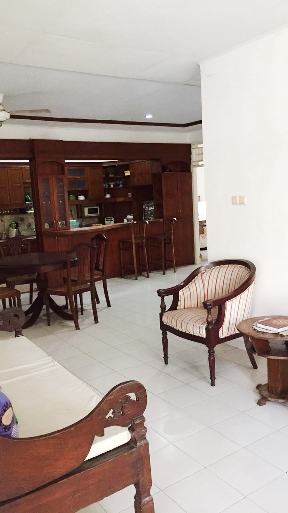 Rumah HOOK, Nyaman dan Siap Huni di Jl. Mertilang